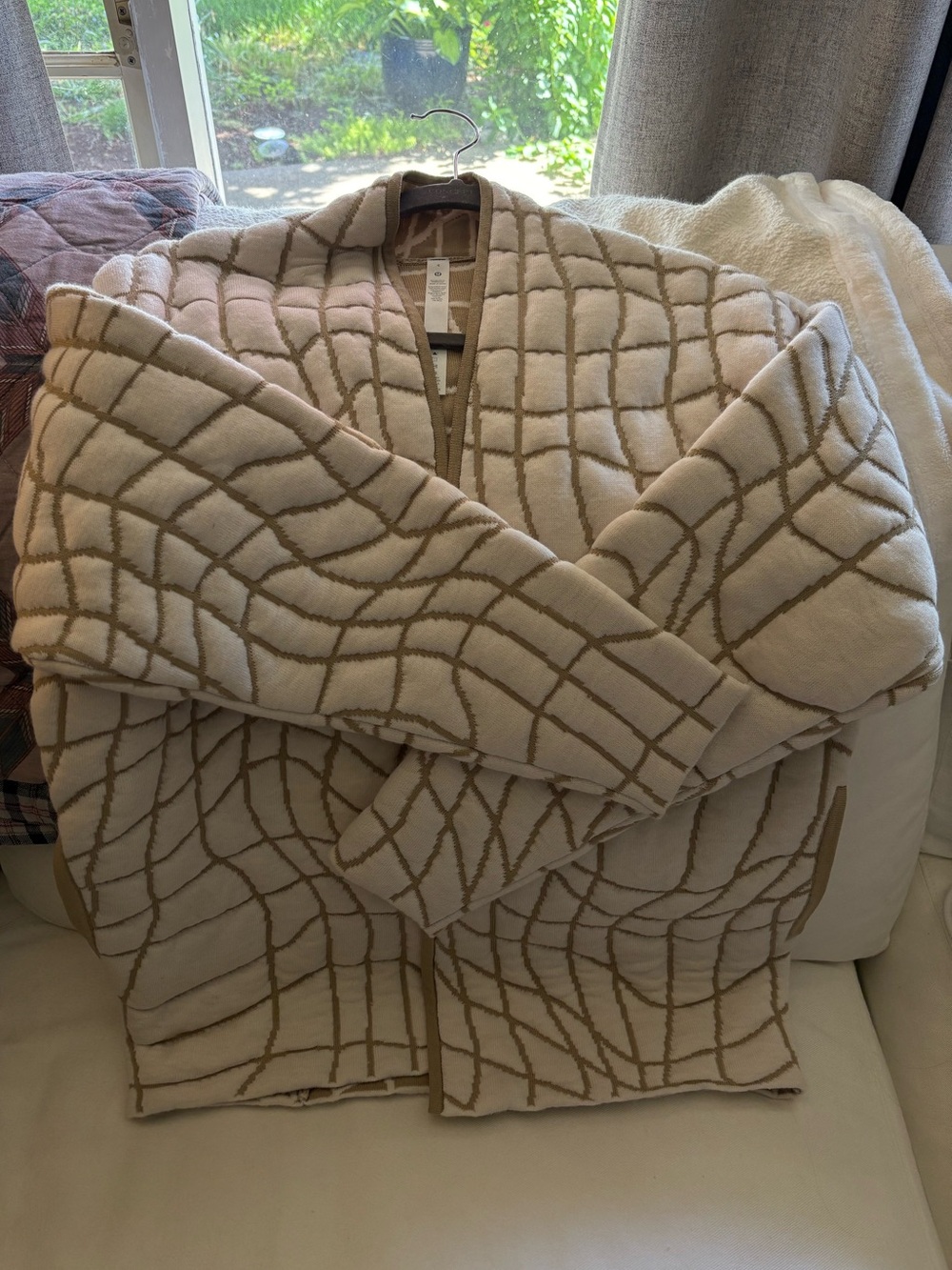 Lululemon sweater
